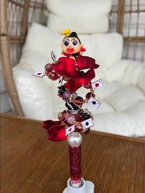Queen of hearts Pen